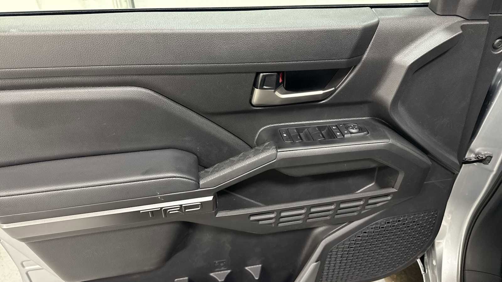 Thumbnail: 2025 Toyota Tacoma - 15