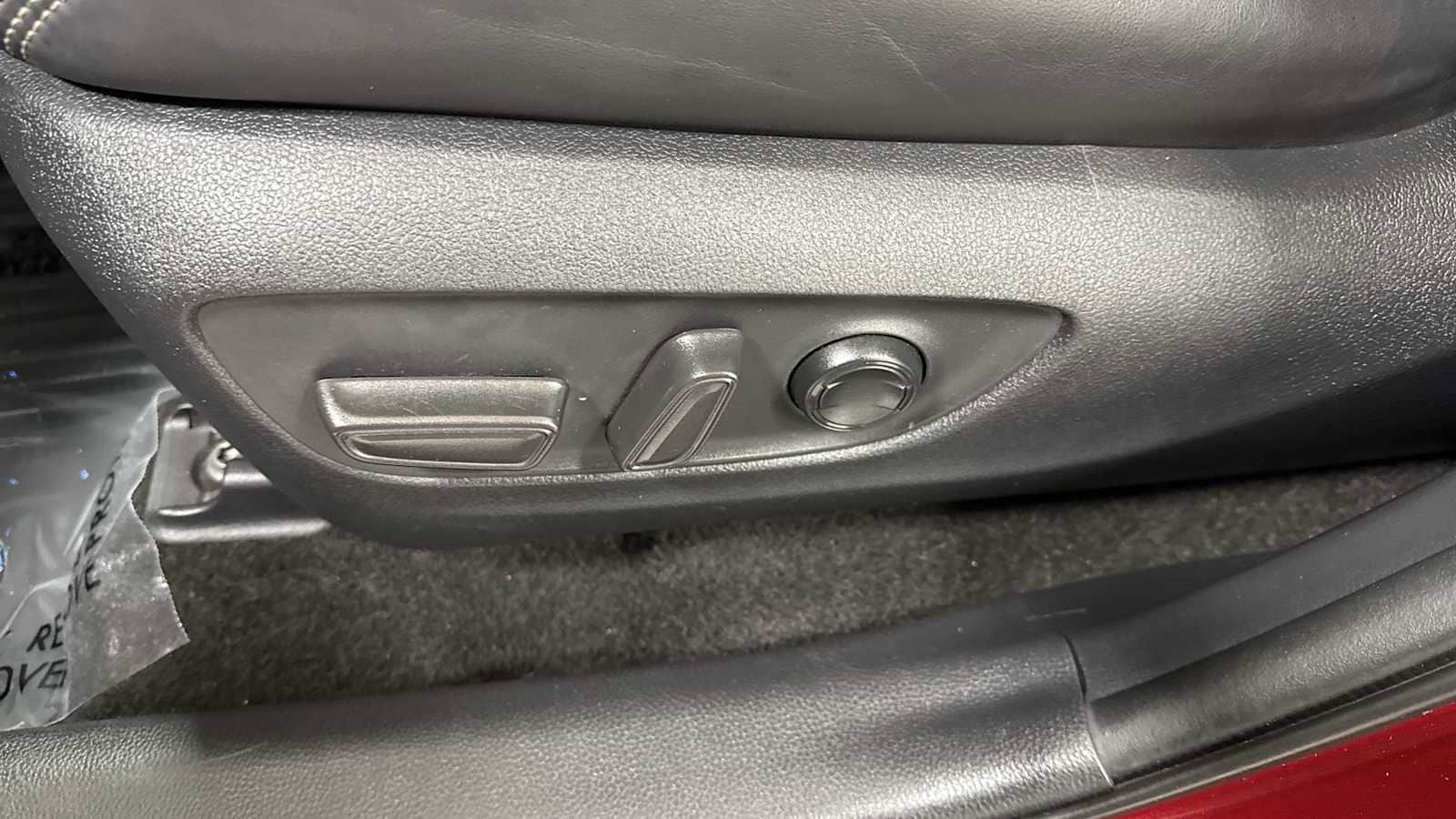 Thumbnail: 2021 Toyota RAV4 - 14