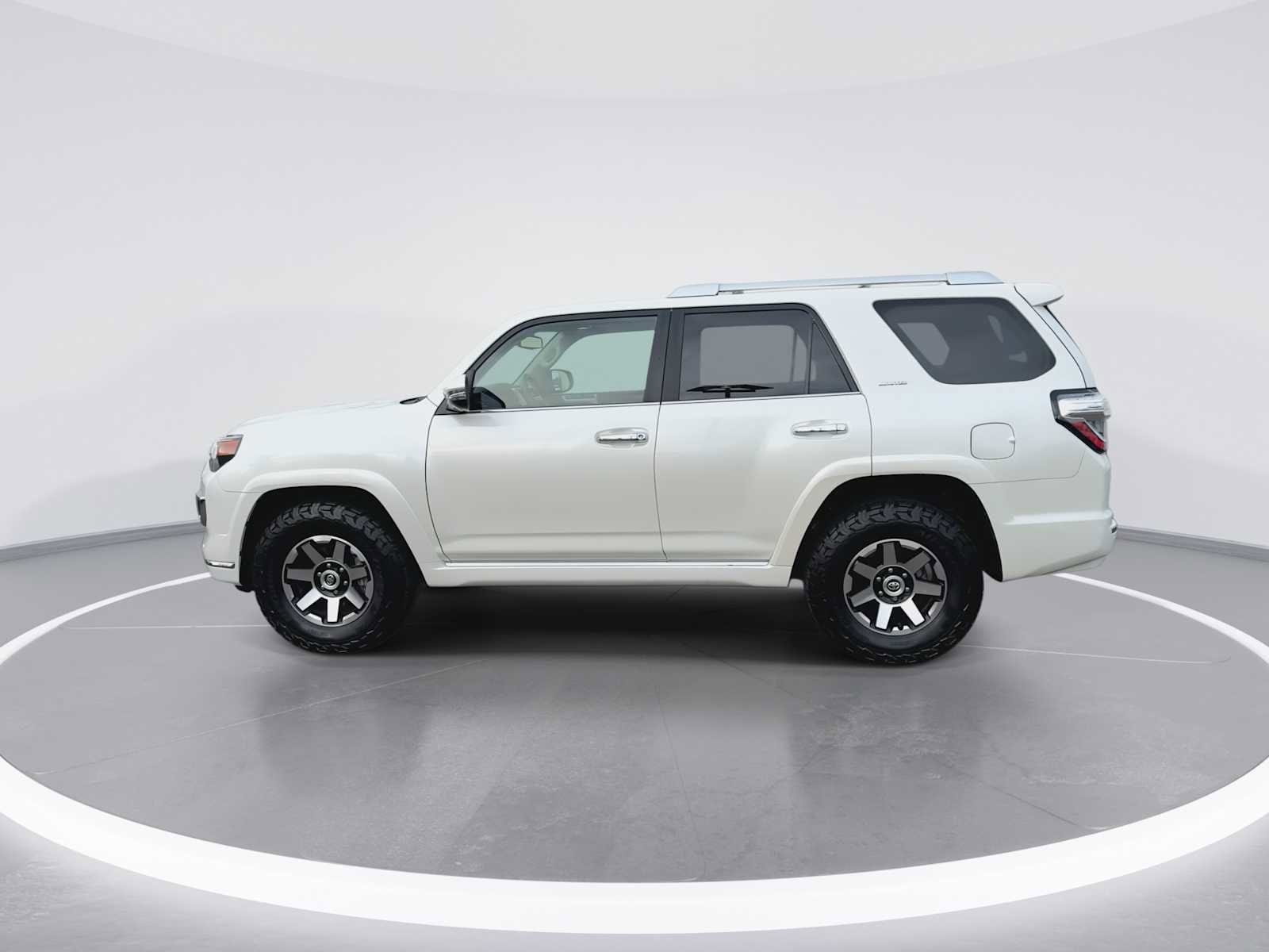 Thumbnail: 2022 Toyota 4Runner - 5