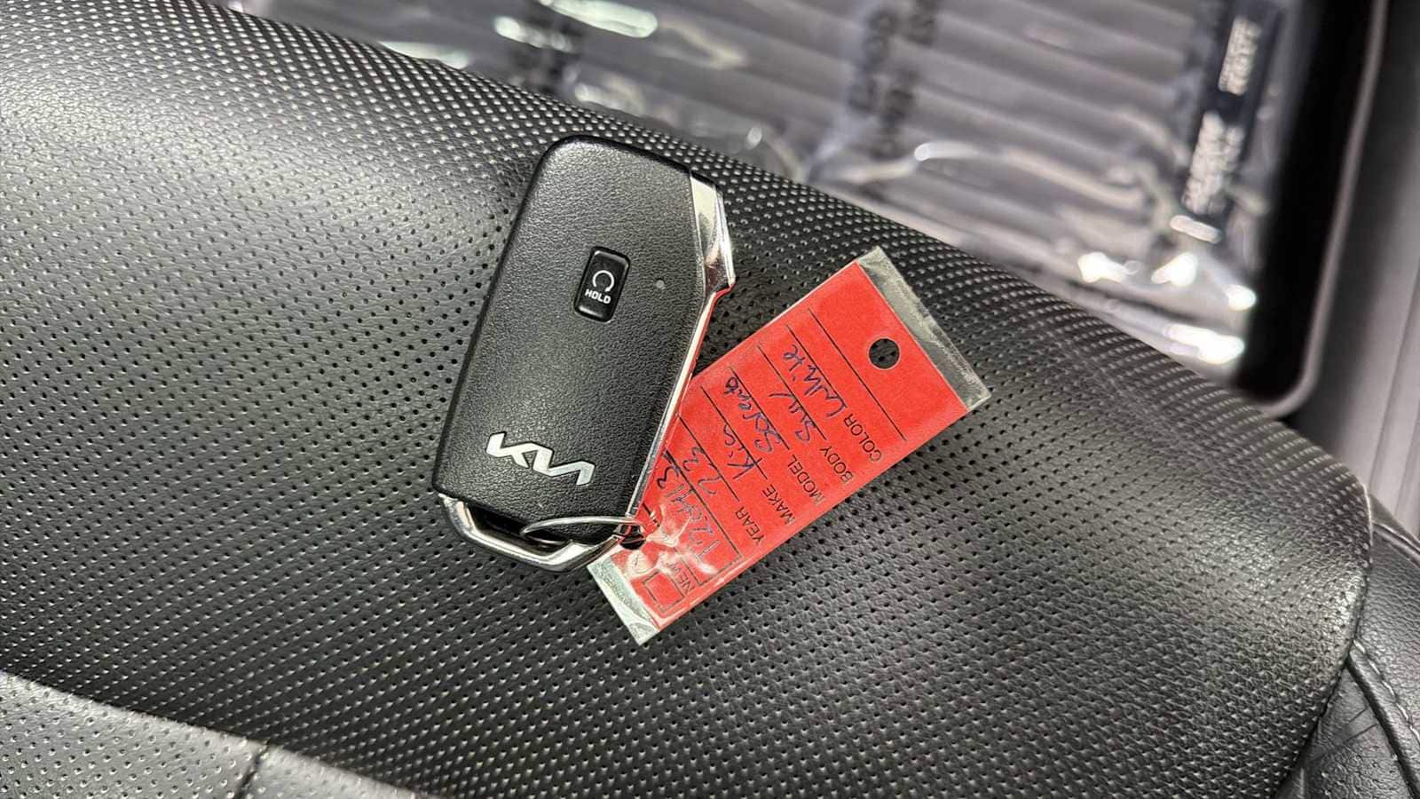 Thumbnail: 2023 Kia Sorento - 33