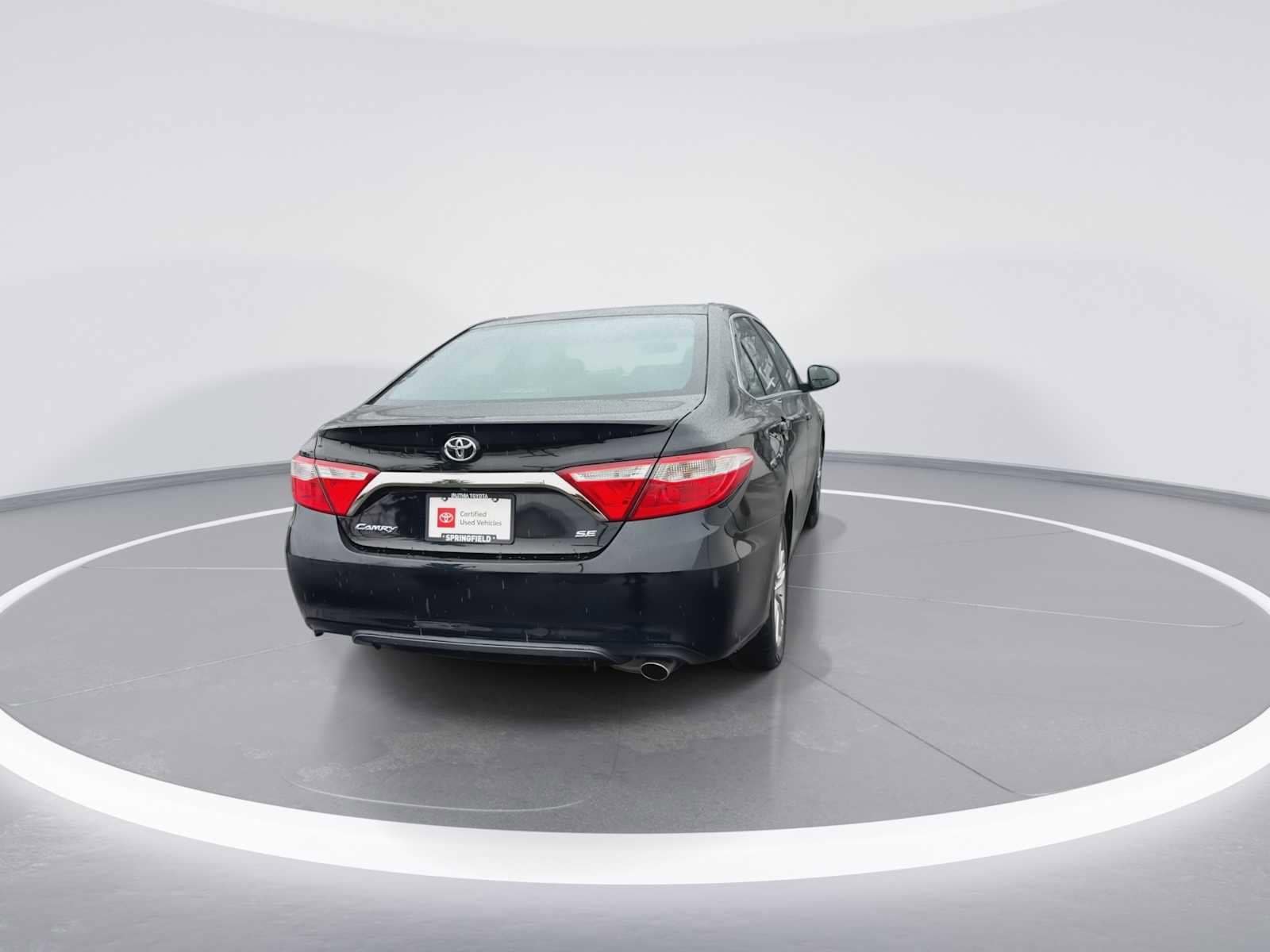 Thumbnail: 2017 Toyota Camry - 7