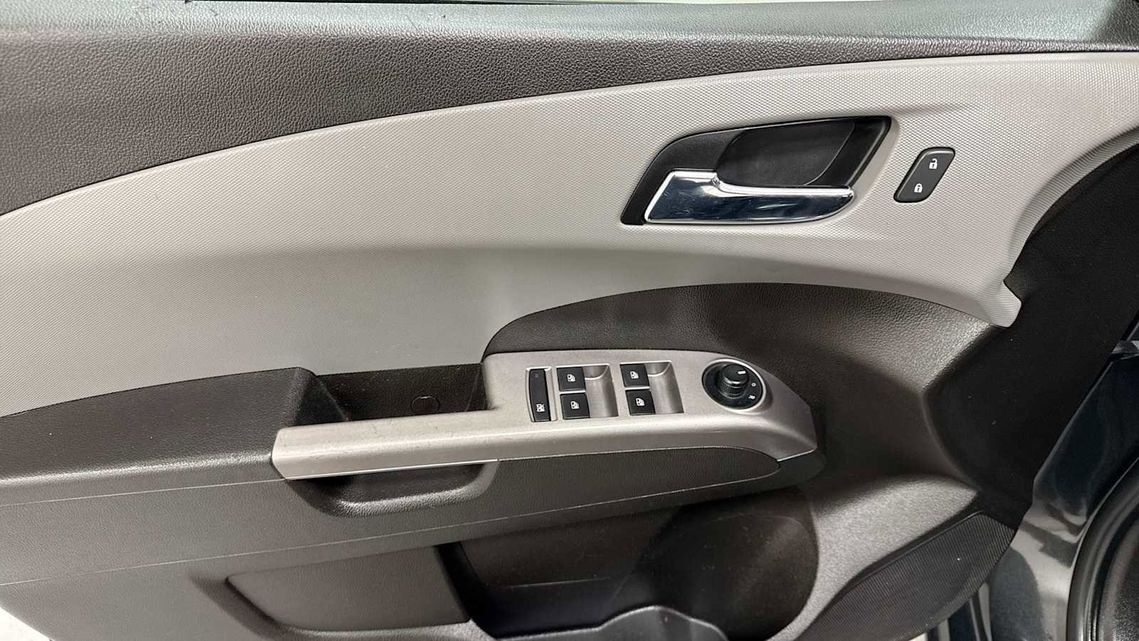 Thumbnail: 2020 Chevrolet Sonic - 15