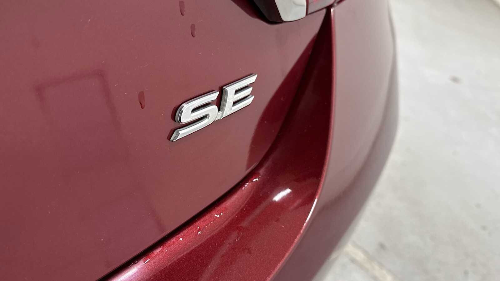 Thumbnail: 2017 Toyota Camry - 27