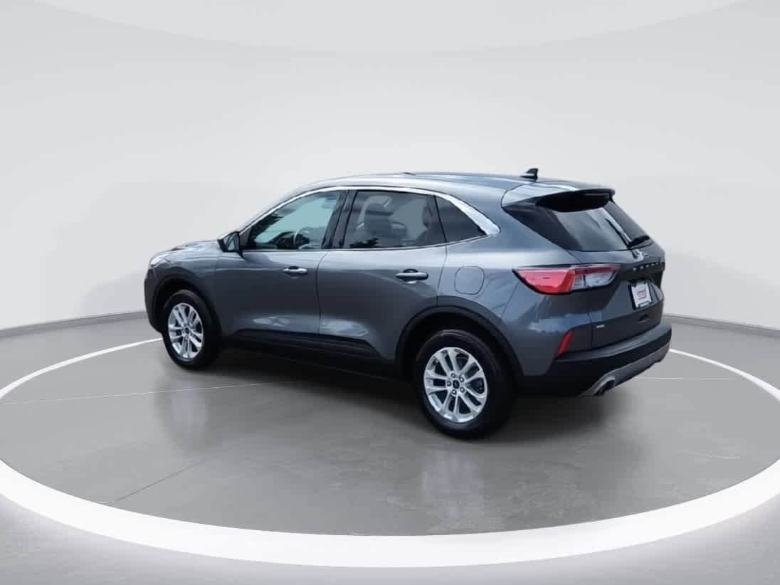 Thumbnail: 2021 Ford Escape - 6