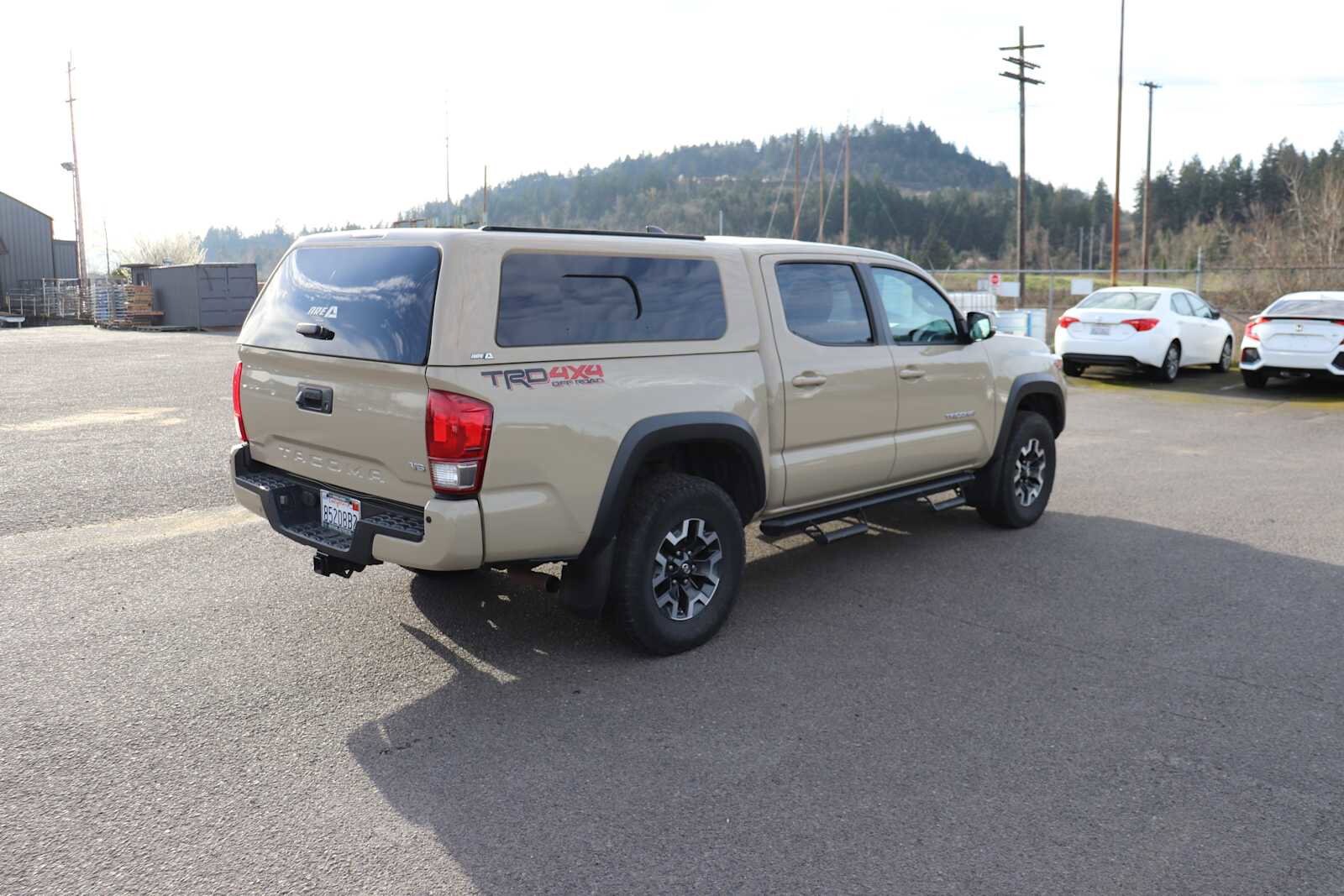 Thumbnail: 2016 Toyota Tacoma - 5