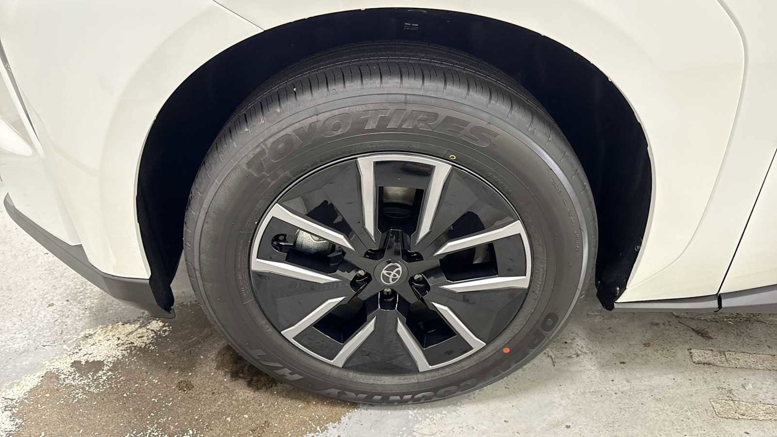 Thumbnail: 2026 Toyota bZ - 10