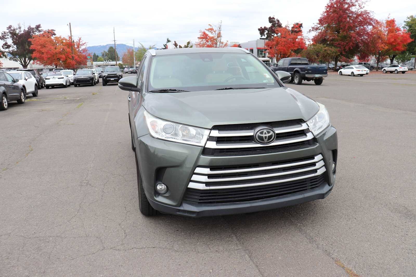 Thumbnail: 2017 Toyota Highlander - 3