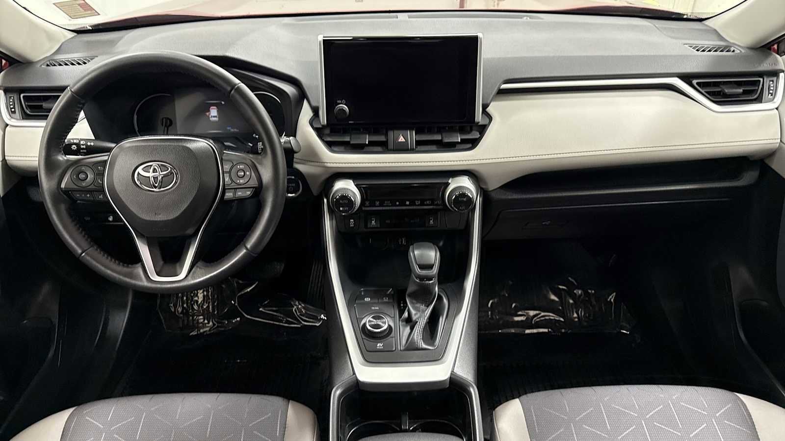 Thumbnail: 2024 Toyota RAV4 - 26