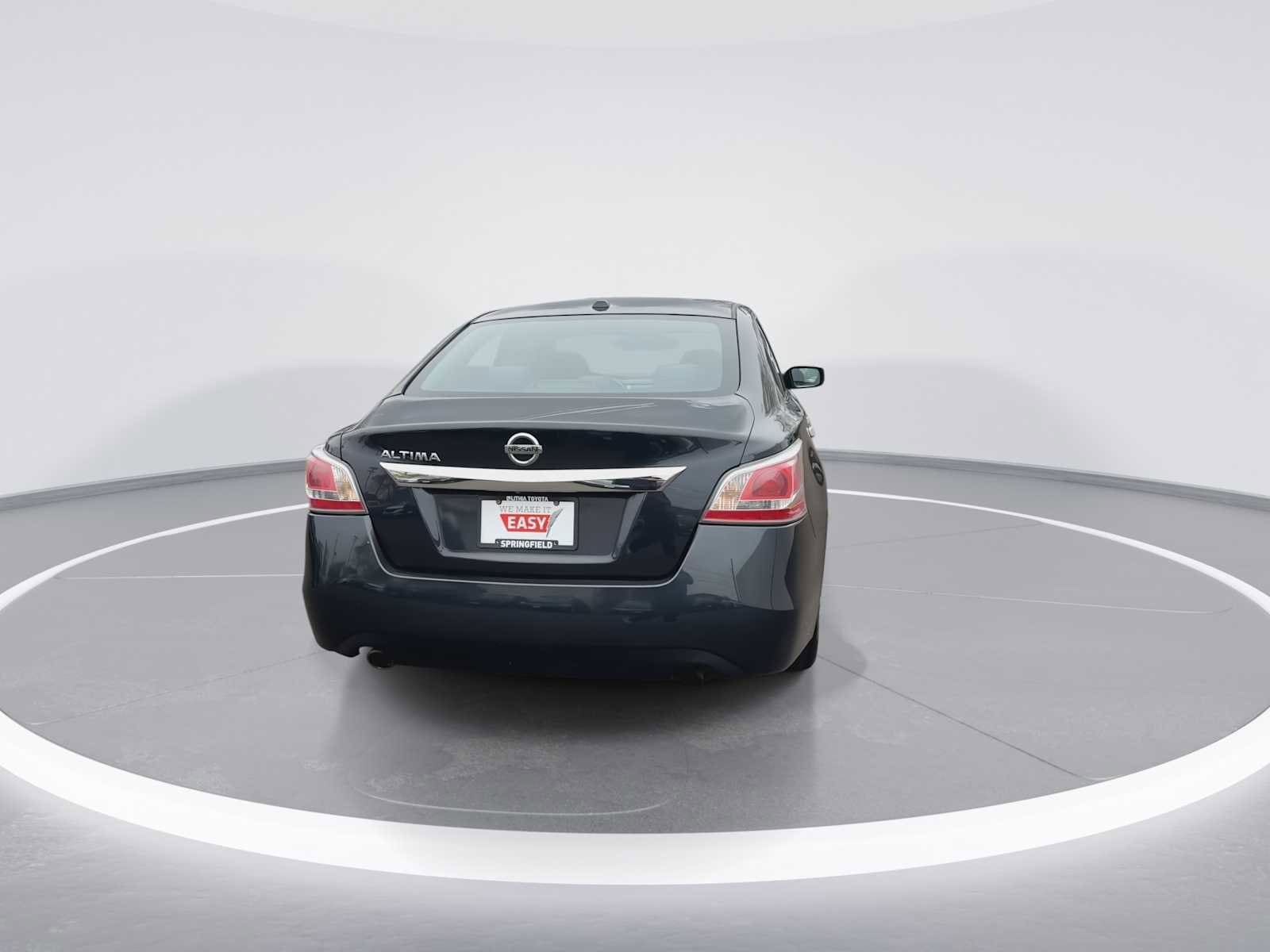 Thumbnail: 2015 Nissan Altima - 7