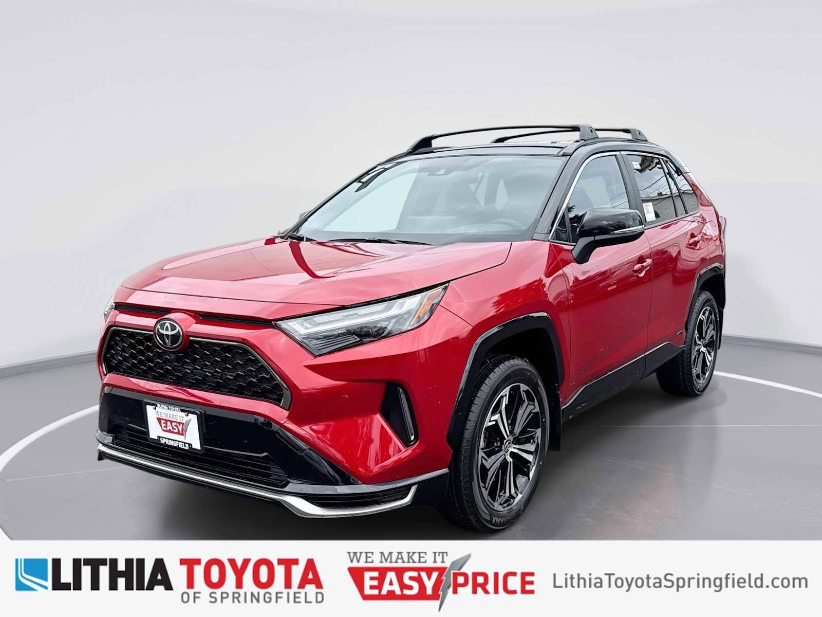 2025 Toyota RAV4 XSE's photo