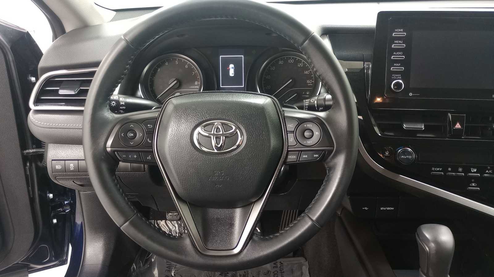 Thumbnail: 2022 Toyota Camry - 16