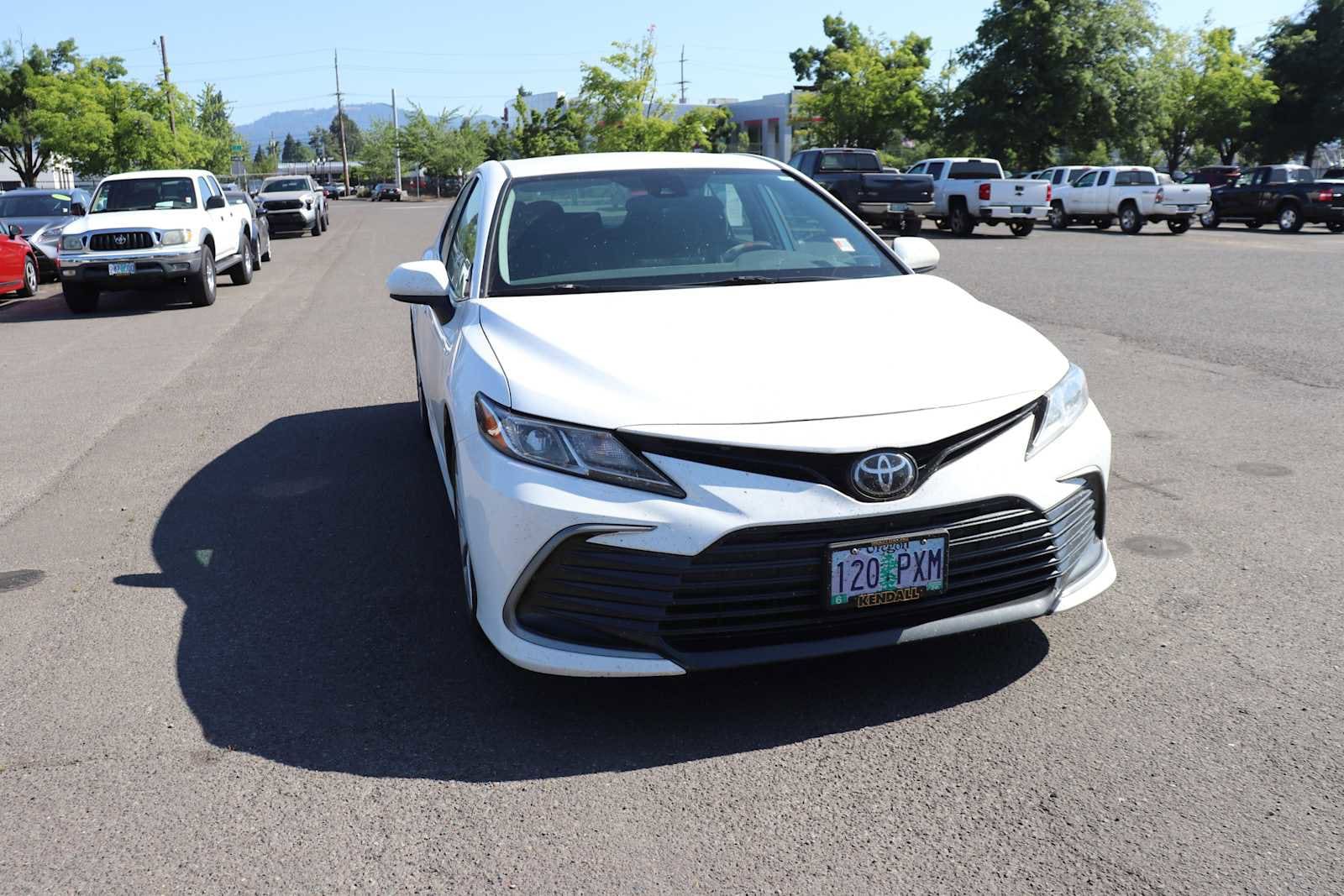 2023 Toyota Camry LE 3