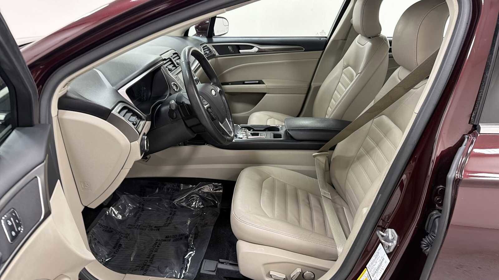 Thumbnail: 2017 Ford Fusion - 13