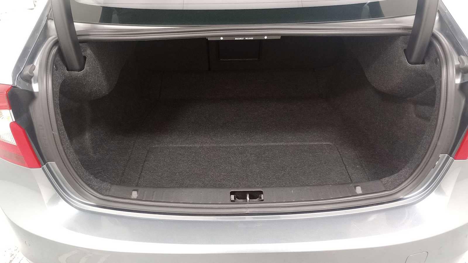 Thumbnail: 2016 Volvo S60 - 28