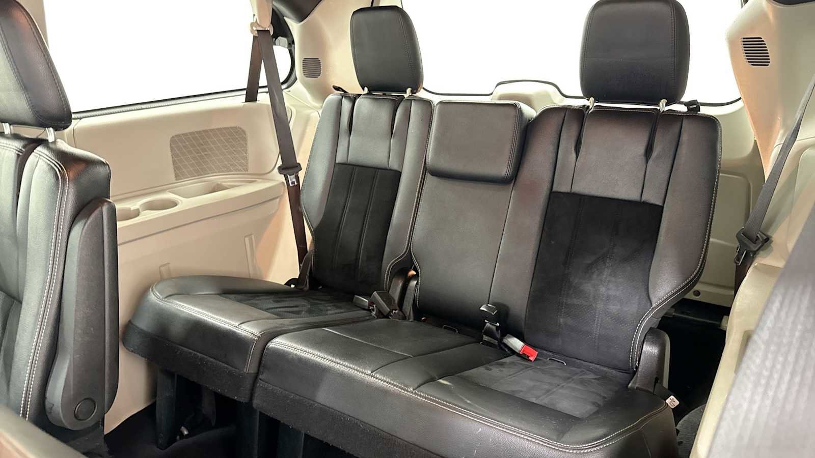 Thumbnail: 2018 Dodge Grand Caravan - 24
