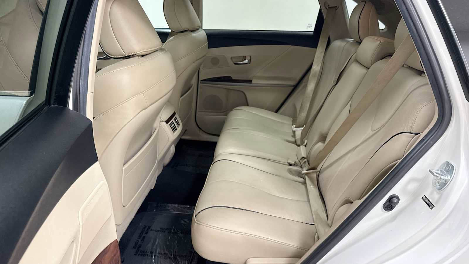 Thumbnail: 2015 Toyota Venza - 25