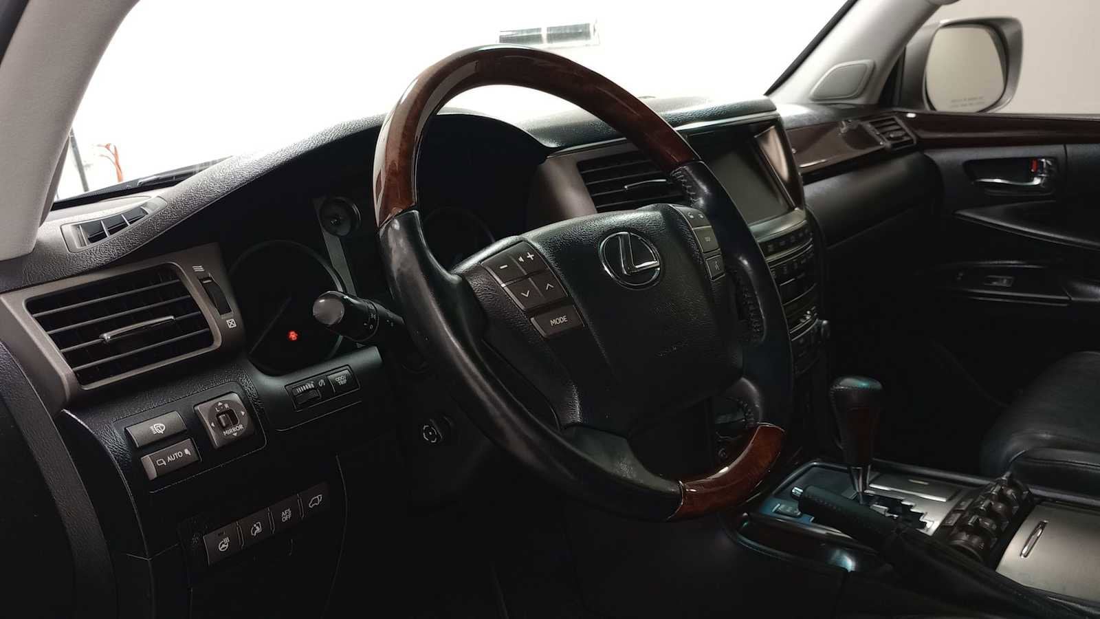 Thumbnail: 2011 Lexus LX - 12