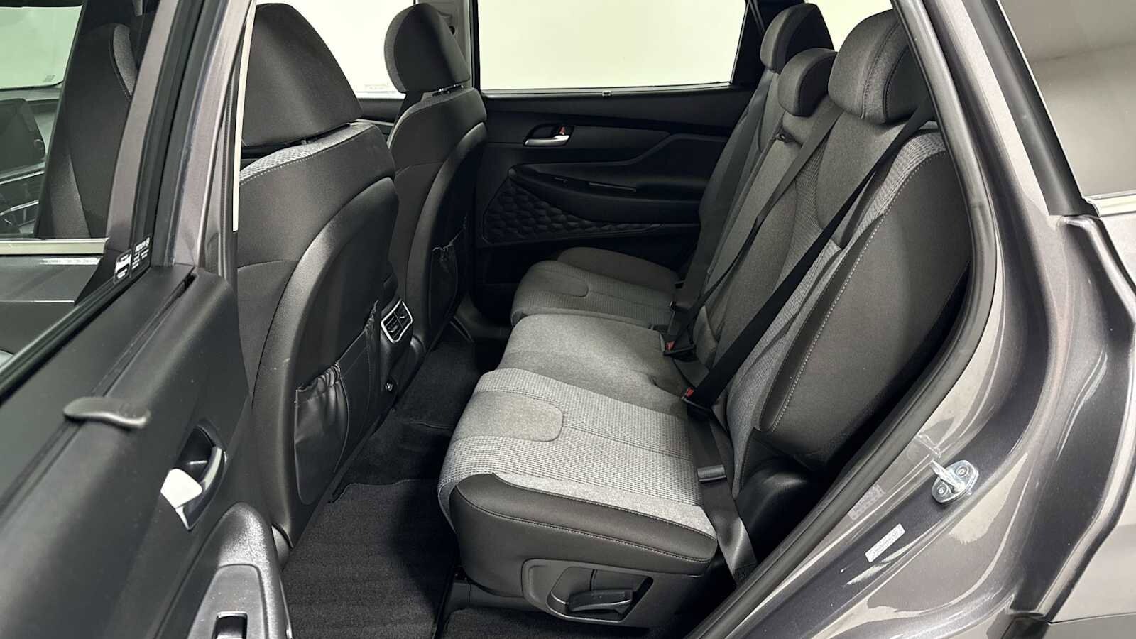 Thumbnail: 2022 Hyundai Santa Fe - 23