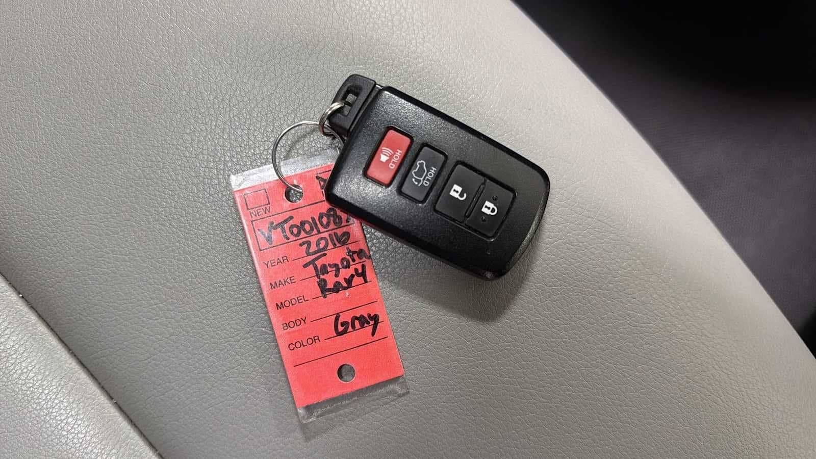 Thumbnail: 2016 Toyota RAV4 - 31