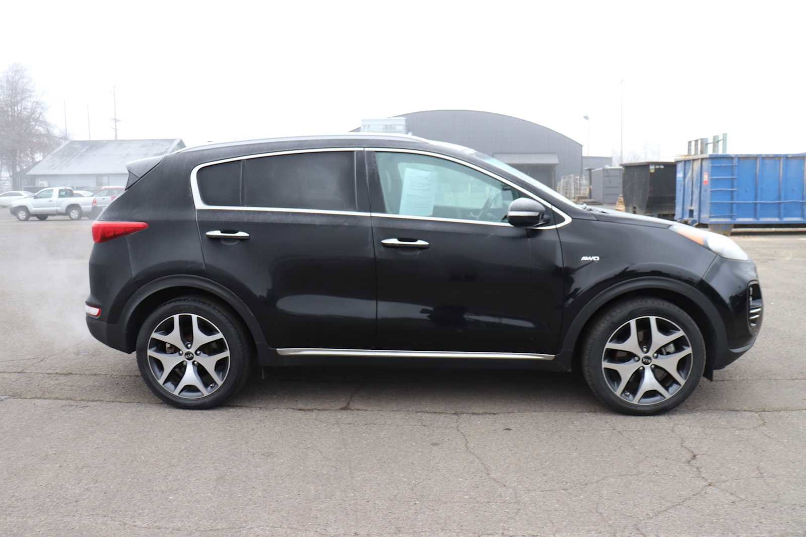 Thumbnail: 2017 Kia Sportage - 4