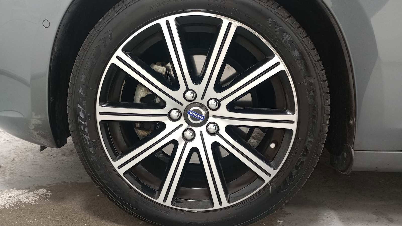 Thumbnail: 2016 Volvo S60 - 10