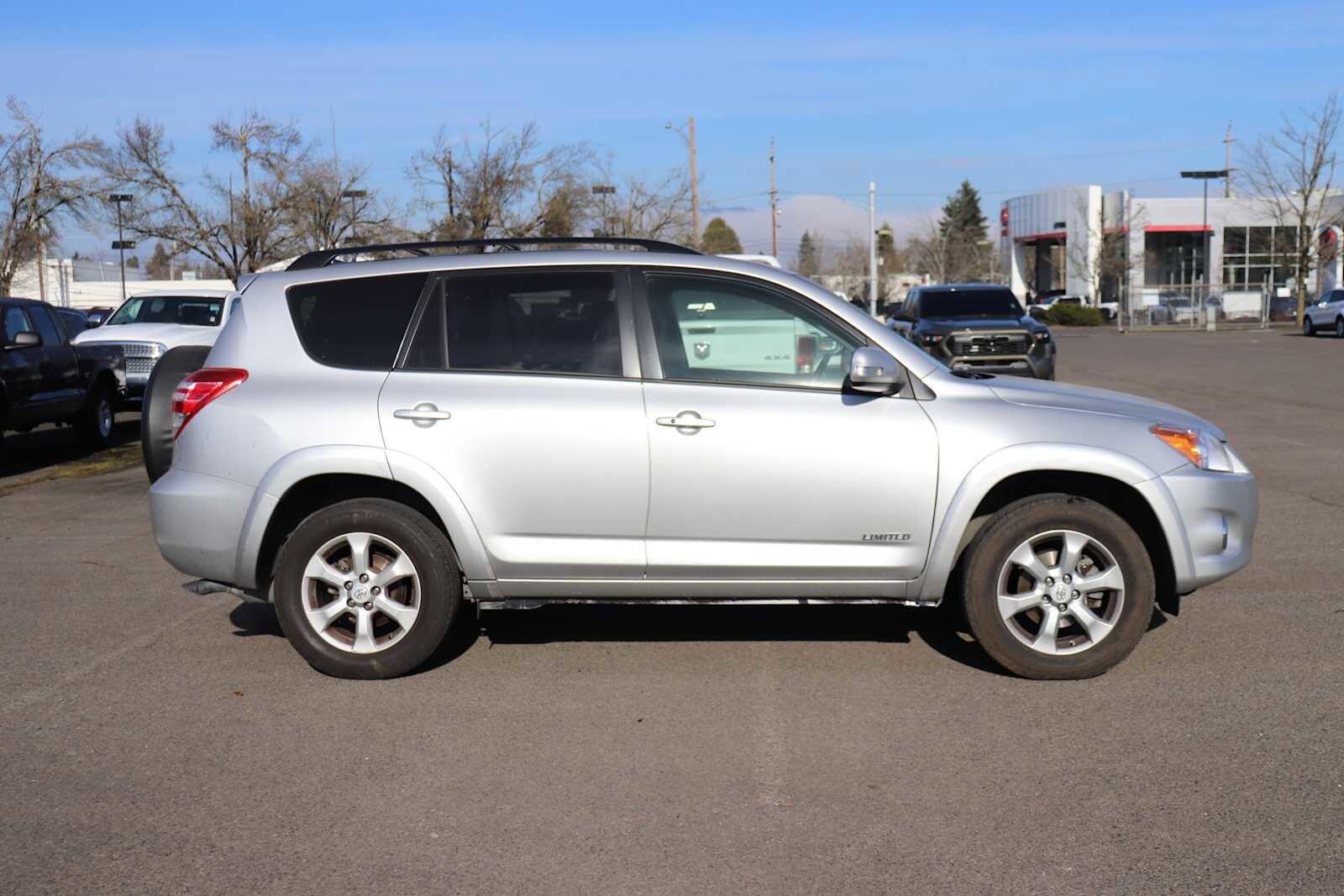 Thumbnail: 2009 Toyota RAV4 - 4