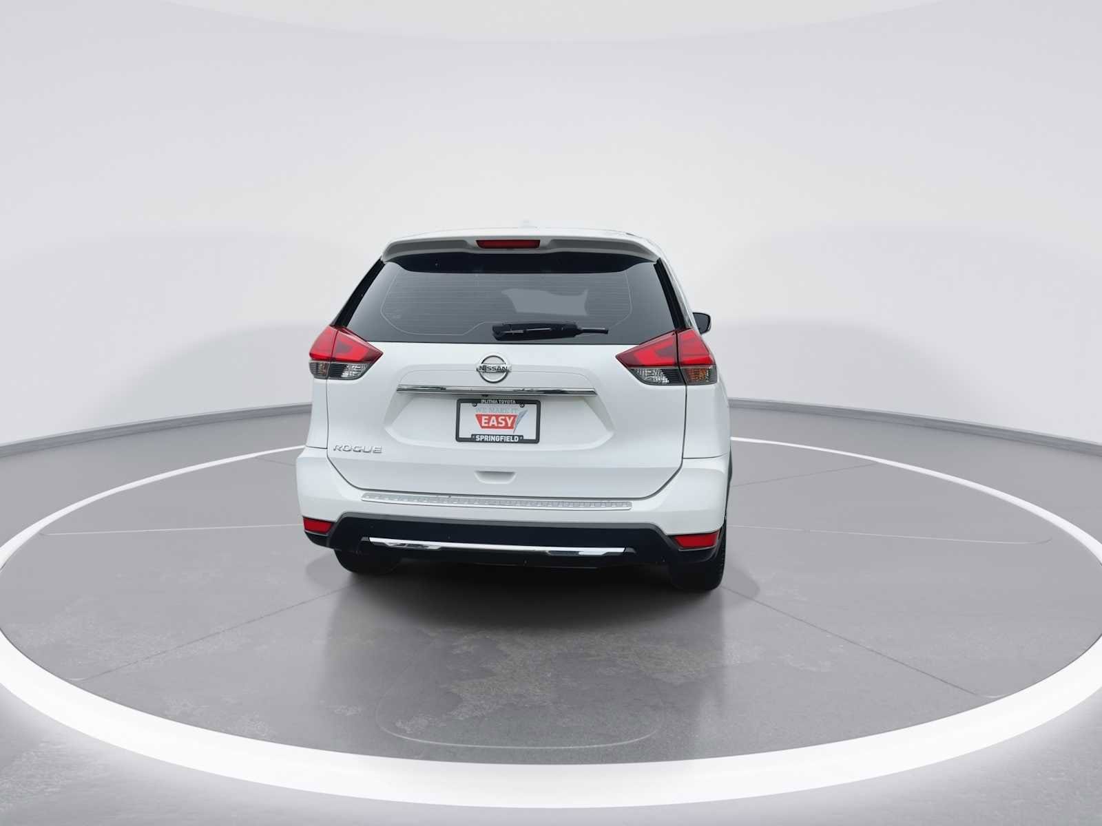 Thumbnail: 2017 Nissan Rogue - 7