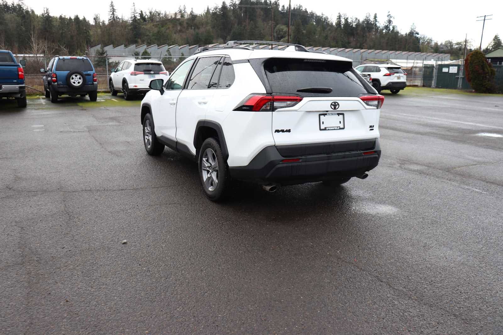 Thumbnail: 2025 Toyota RAV4 - 7