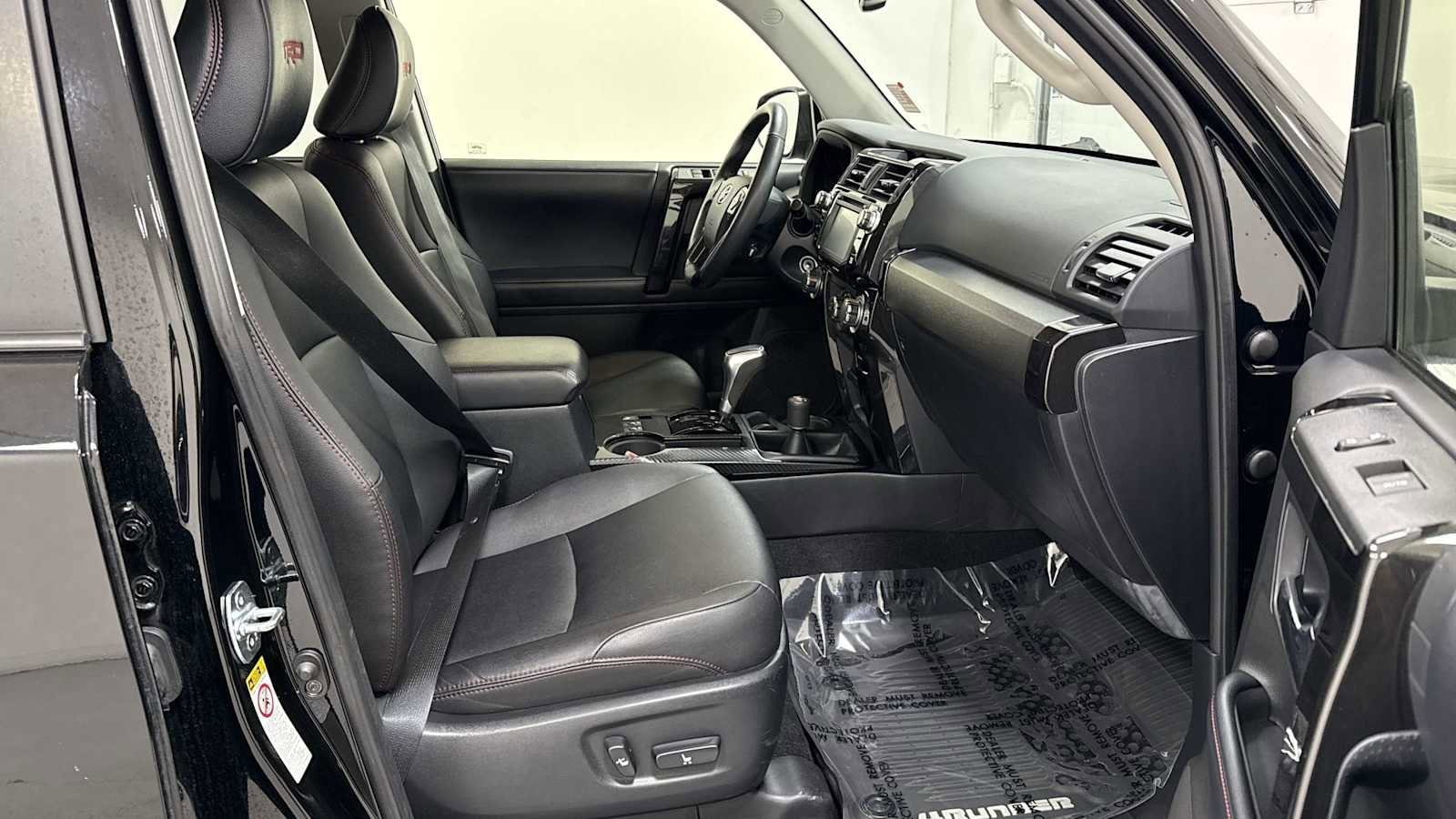 Thumbnail: 2018 Toyota 4Runner - 29