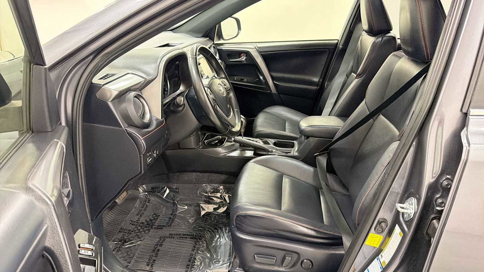 Thumbnail: 2017 Toyota RAV4 - 12