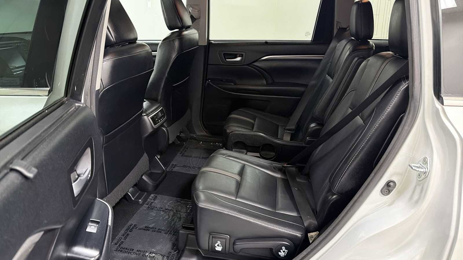 Thumbnail: 2017 Toyota Highlander - 25