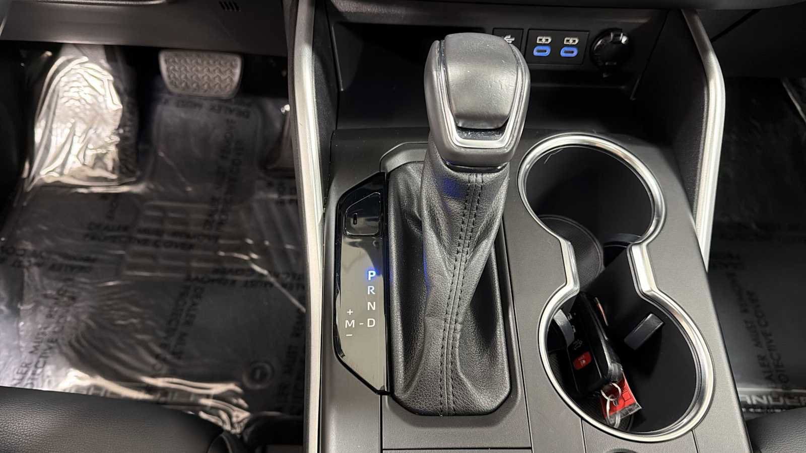 Thumbnail: 2022 Toyota Highlander - 21