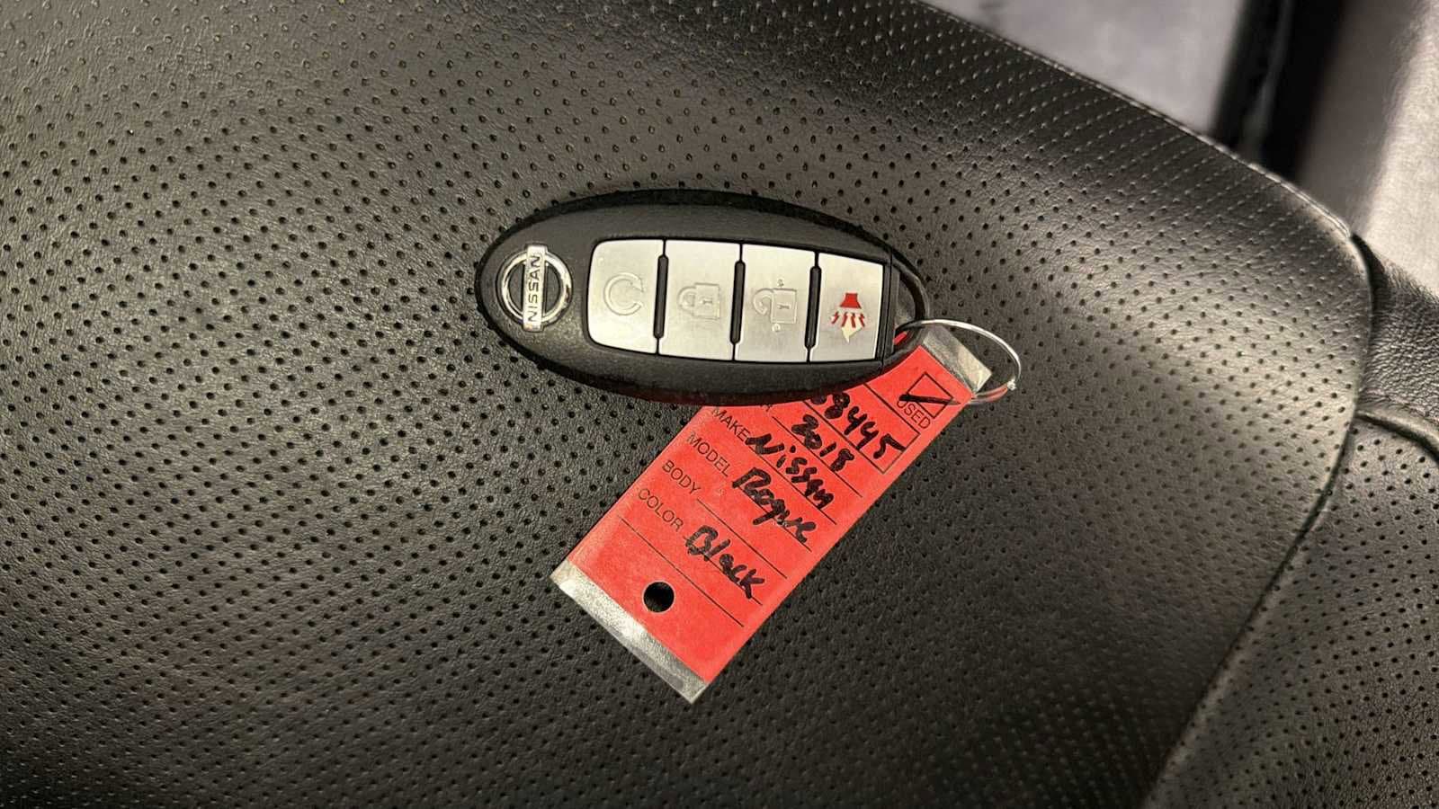 Thumbnail: 2018 Nissan Rogue Sport - 32