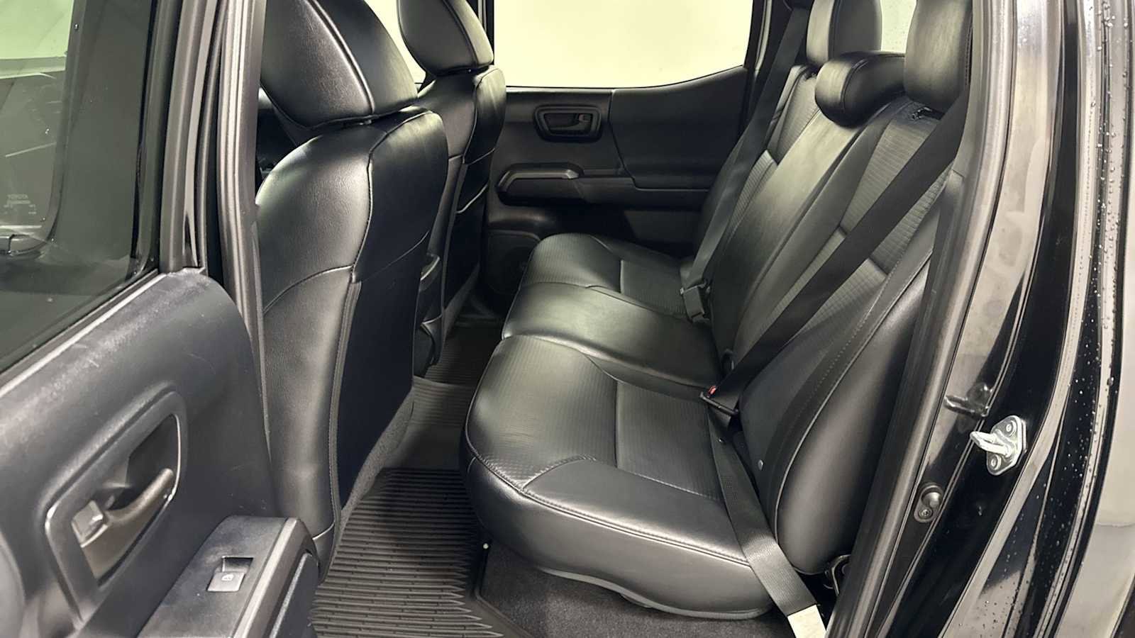 Thumbnail: 2021 Toyota Tacoma - 25