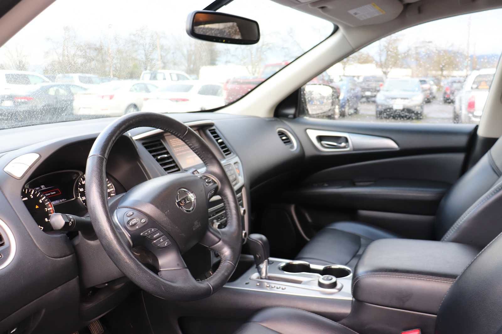 Thumbnail: 2020 Nissan Pathfinder - 10