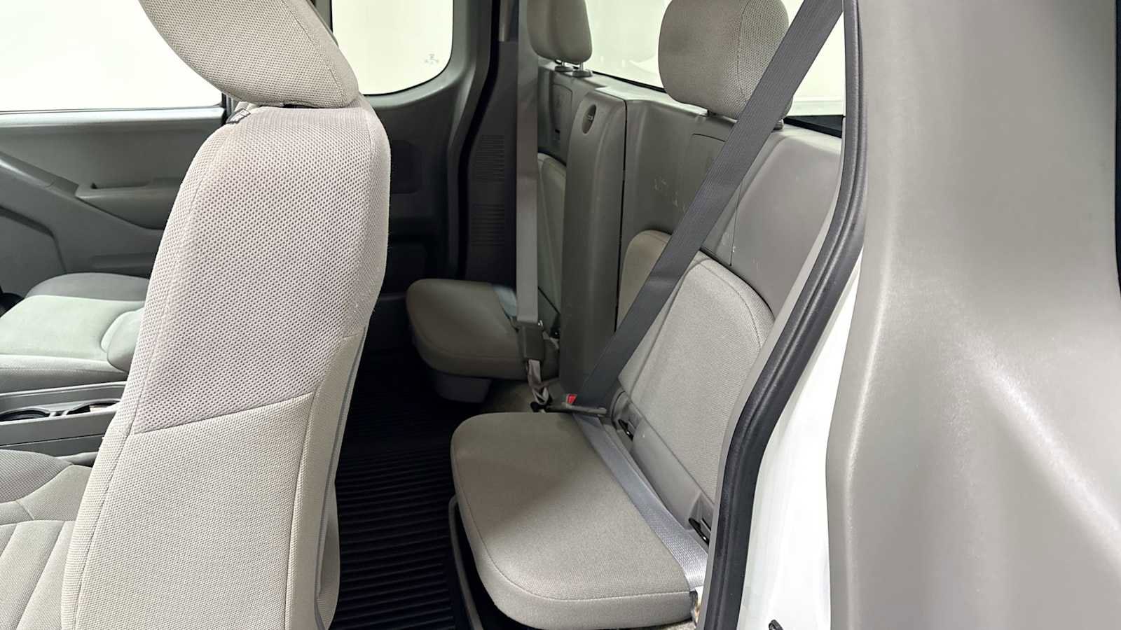 Thumbnail: 2015 Nissan Frontier - 23