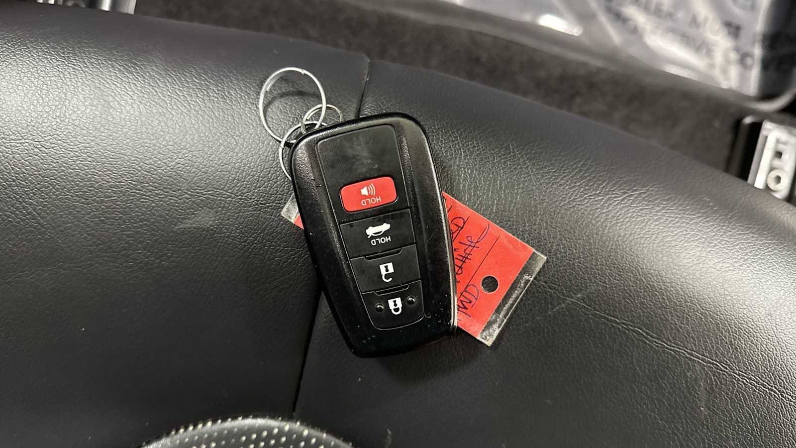 Thumbnail: 2023 Toyota Camry - 32