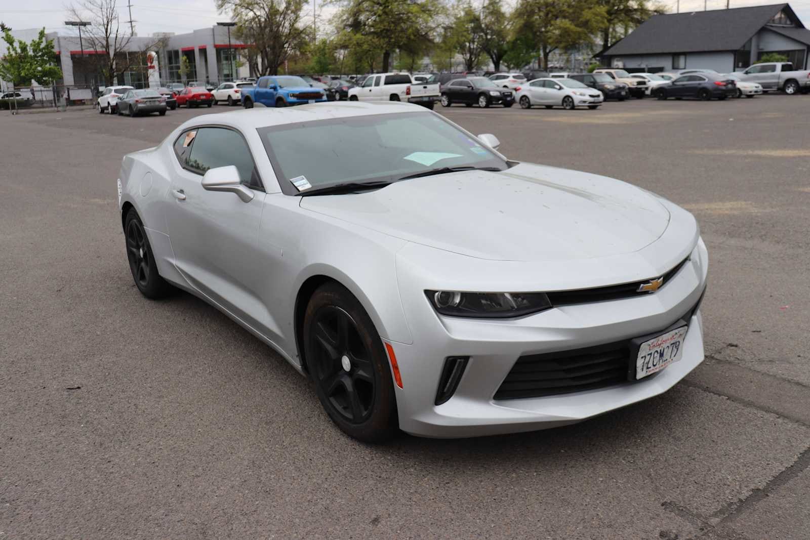 Thumbnail: 2017 Chevrolet Camaro - 3