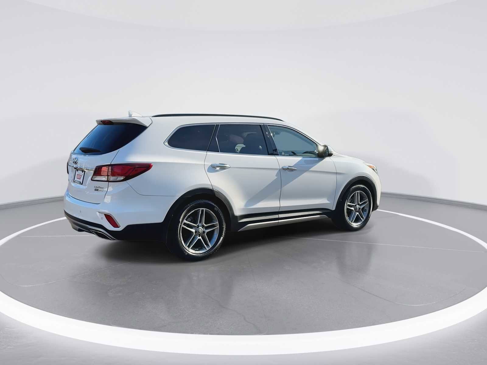 Thumbnail: 2017 Hyundai Santa Fe - 8