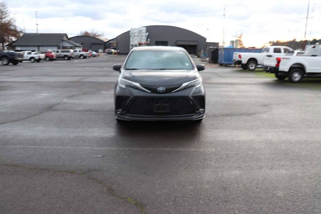 Used 2021 Toyota Sienna XSE 7 Passenger Van