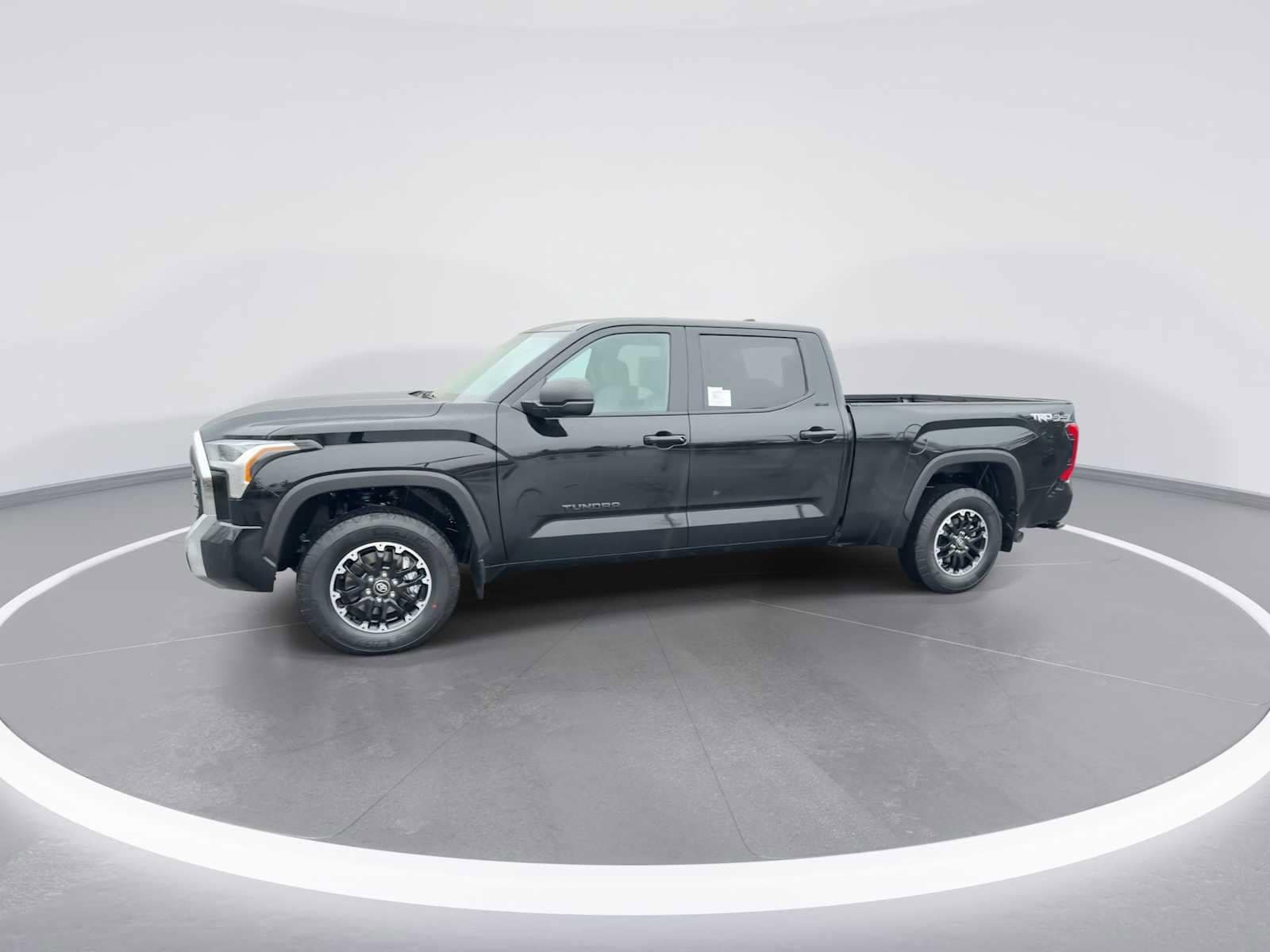 Thumbnail: 2025 Toyota Tundra - 4