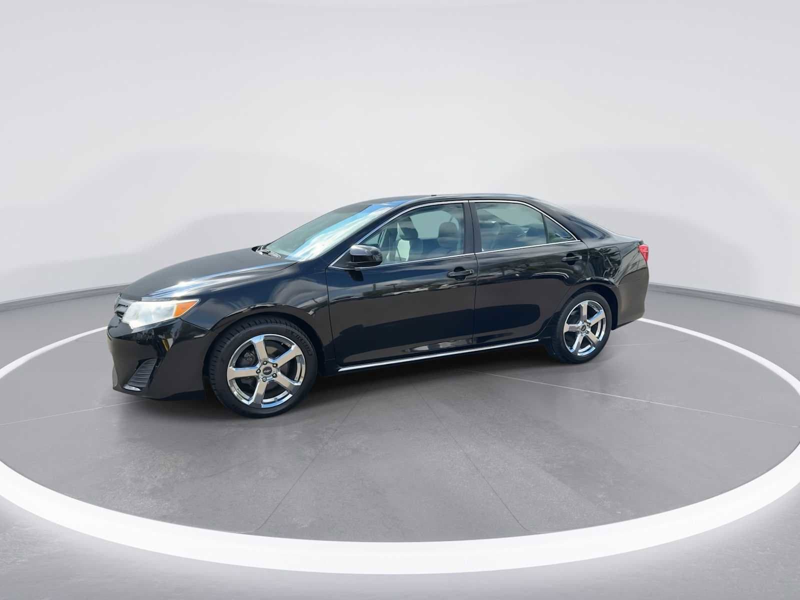 2014 Toyota Camry LE 4