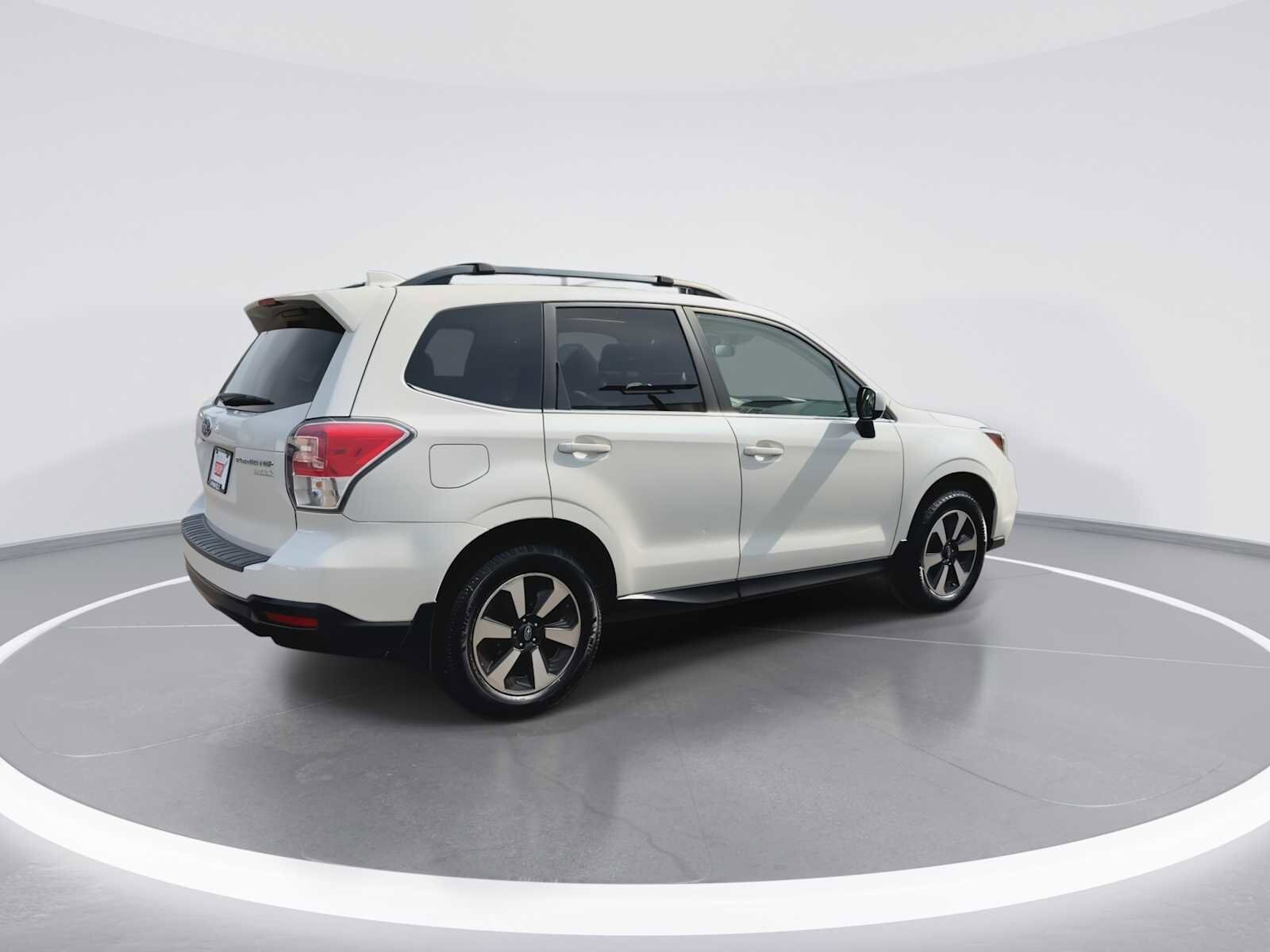 Thumbnail: 2017 Subaru Forester - 8