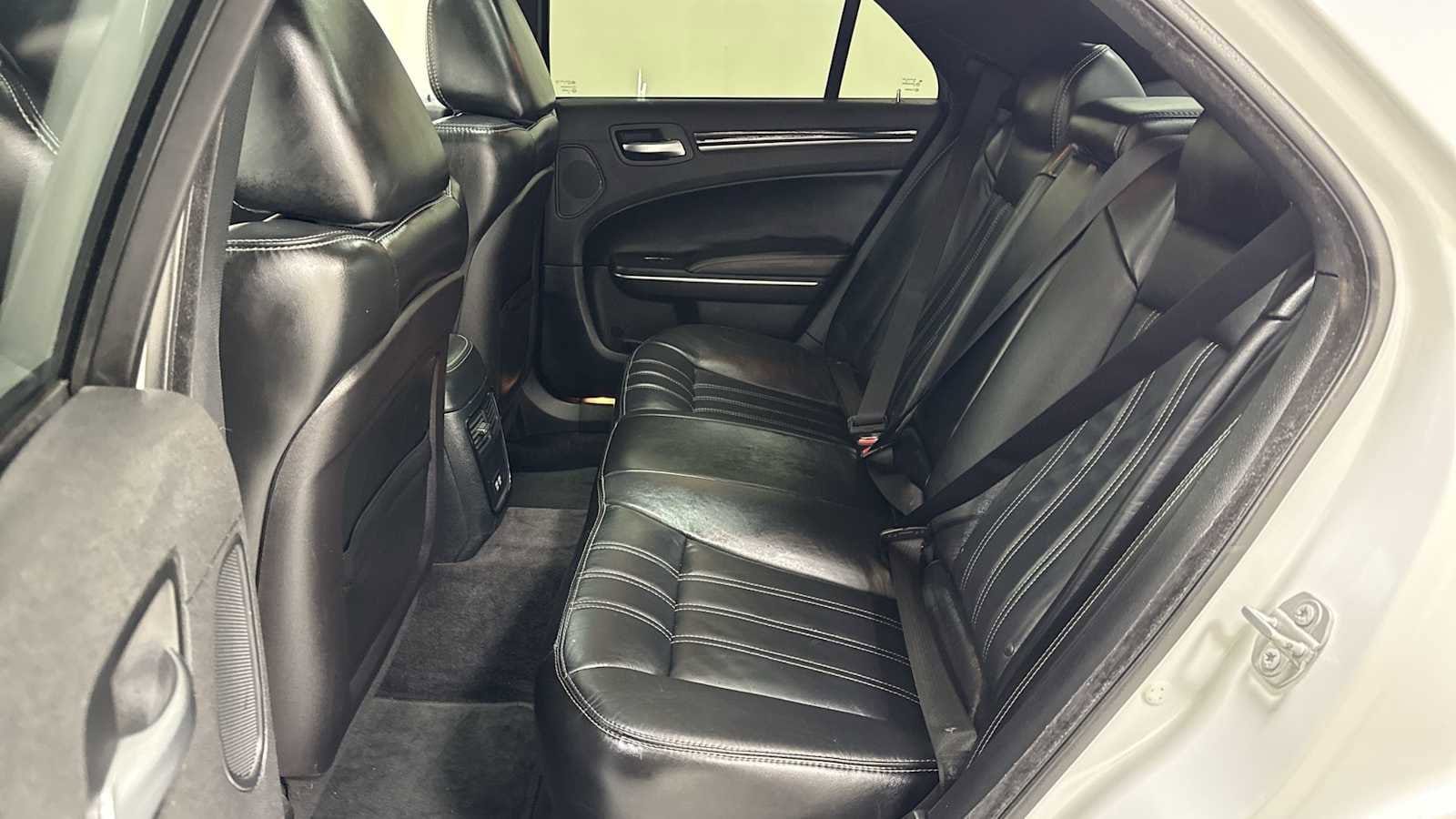 Thumbnail: 2017 Chrysler 300 - 25