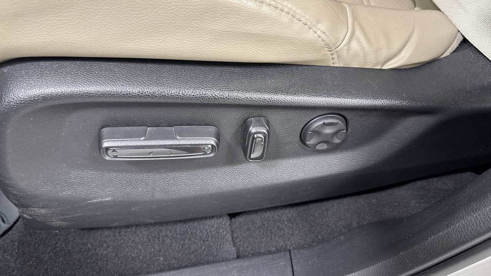 Thumbnail: 2017 Honda CR-V - 14