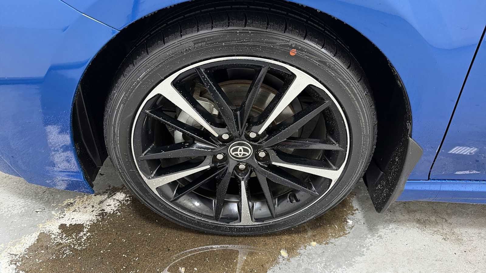 Thumbnail: 2020 Toyota Camry - 10