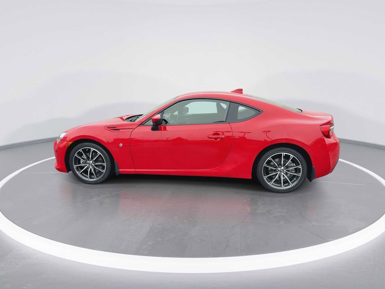 Thumbnail: 2017 Toyota 86 - 5