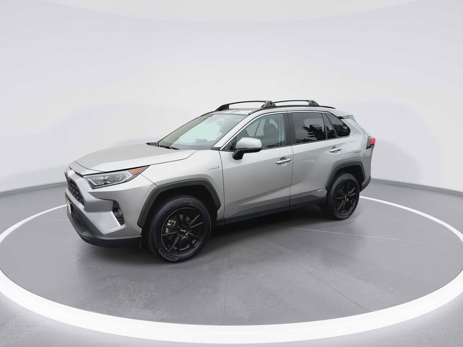 2021 Toyota RAV4 Hybrid XLE Premium photo 3