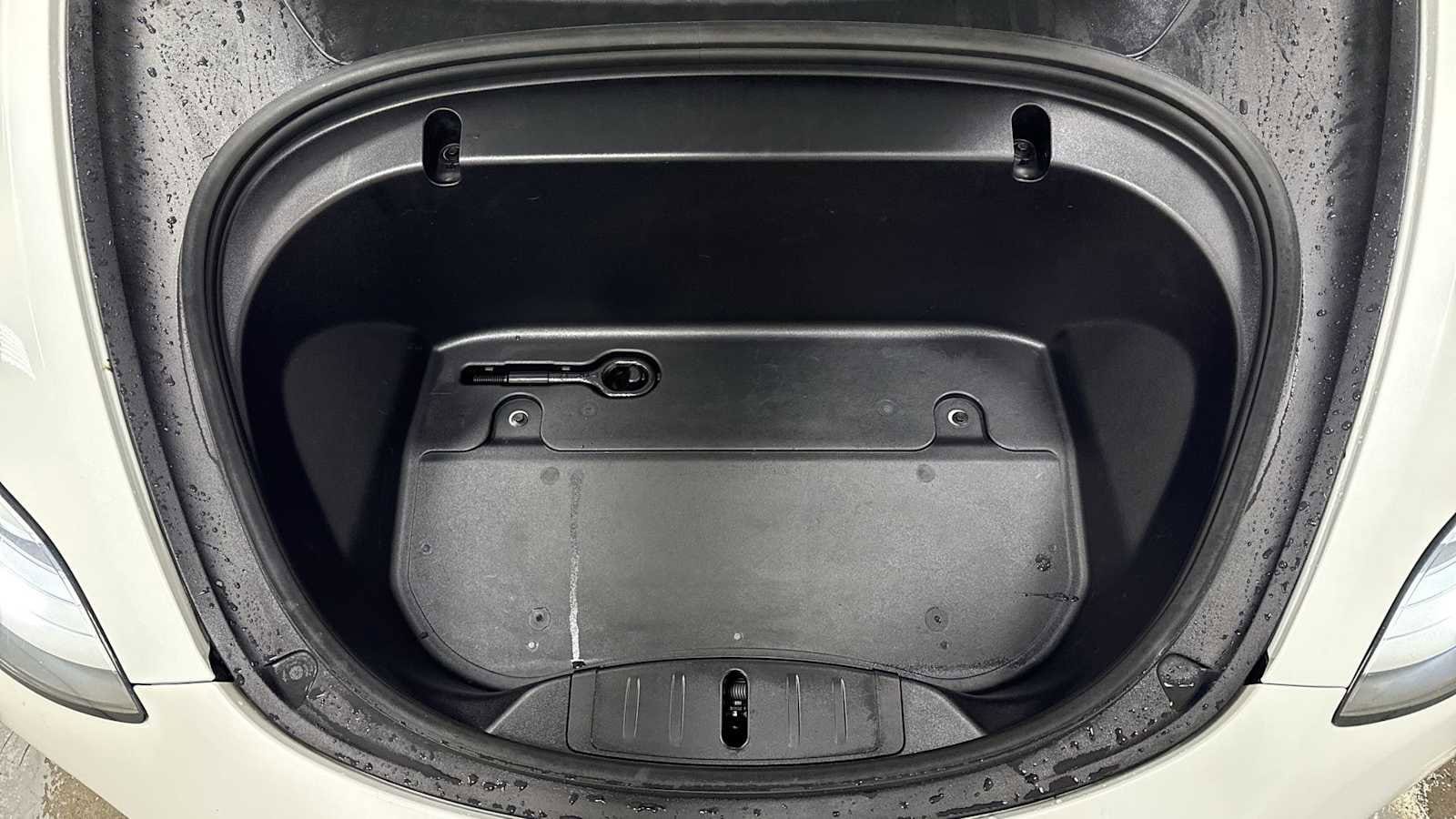 Thumbnail: 2020 Tesla Model 3 - 31