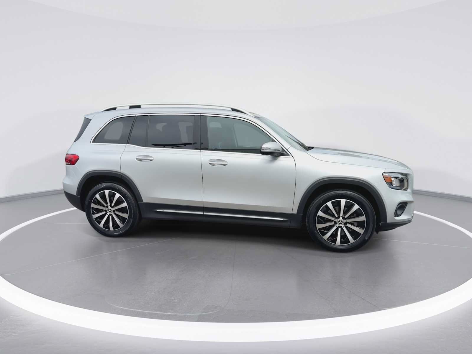 Thumbnail: 2022 Mercedes-Benz GLB - 9